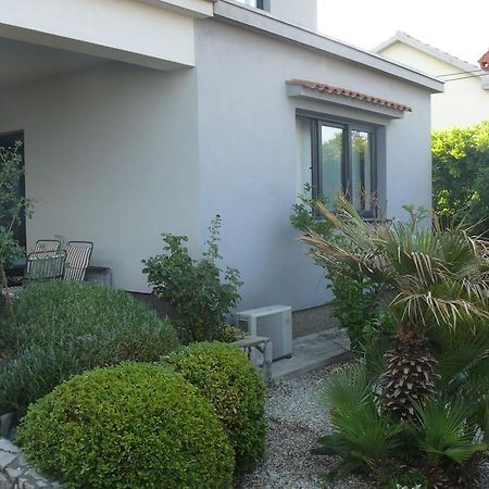 Apartment Branimir Omišalj Екстериор снимка