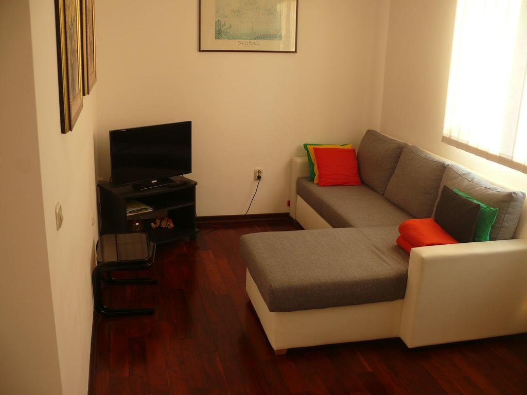 Apartment Branimir Omišalj Екстериор снимка